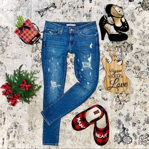 LEVI’S 711 Skinny Jeans 25